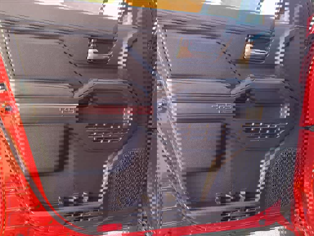 Used 2025 Toyota Tacoma TRD Sport image 18