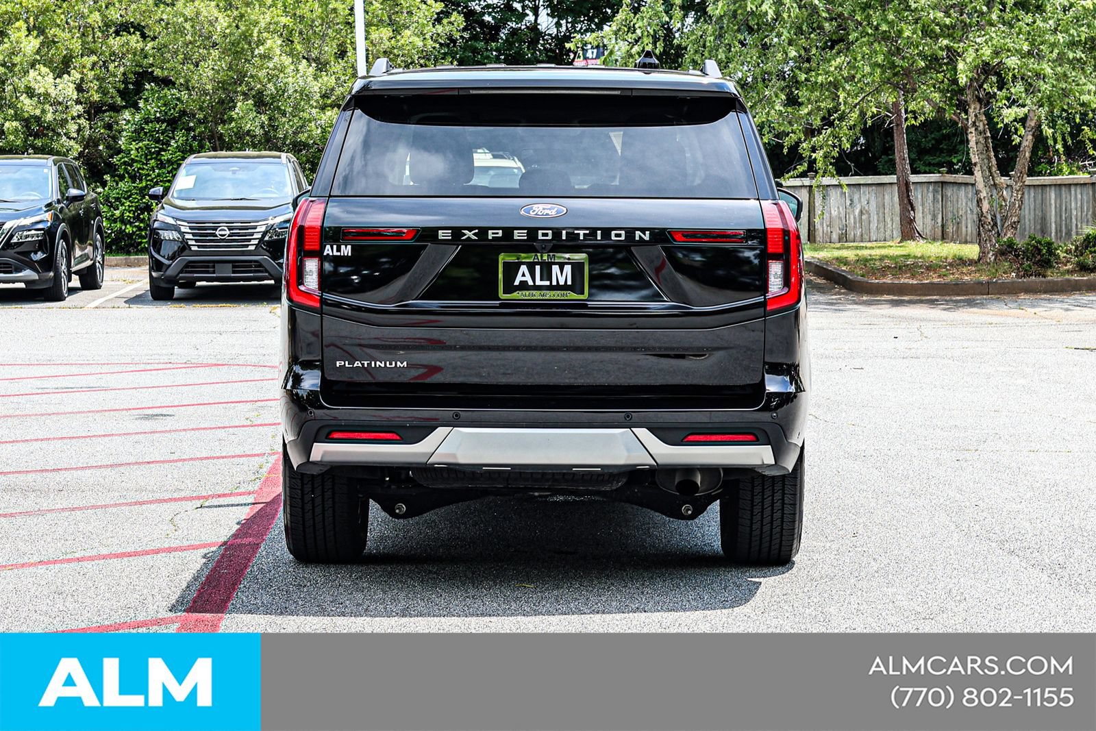 Used 2025 Ford Expedition Platinum AWD/4WD image 12