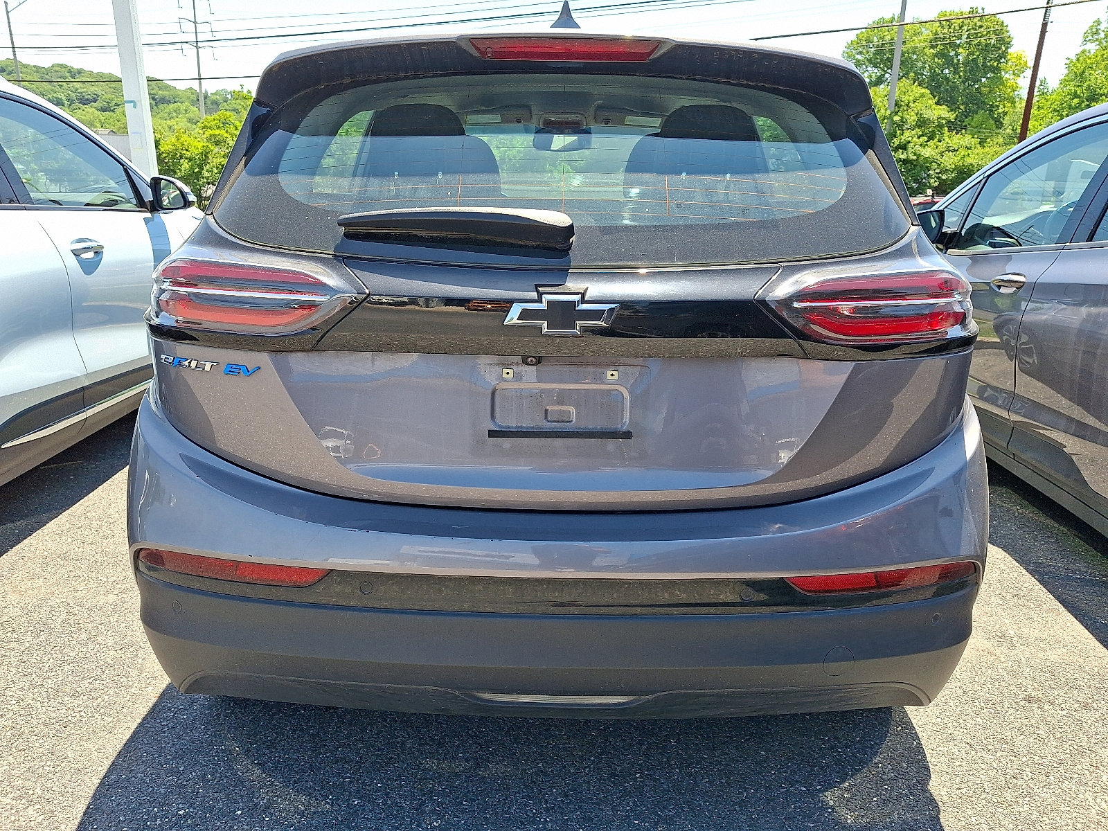 Used 2023 Chevrolet Bolt LT w/ Infotainment Package FWD image 5