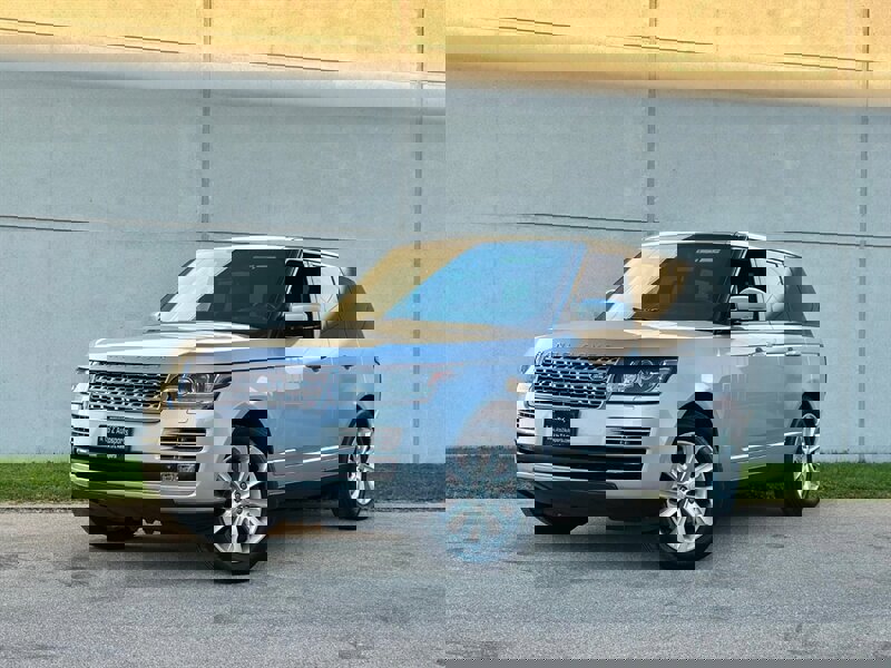 Used 2015 Land Rover Range Rover HSE image 2