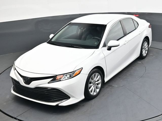 Used 2018 Toyota Camry LE FWD image 24