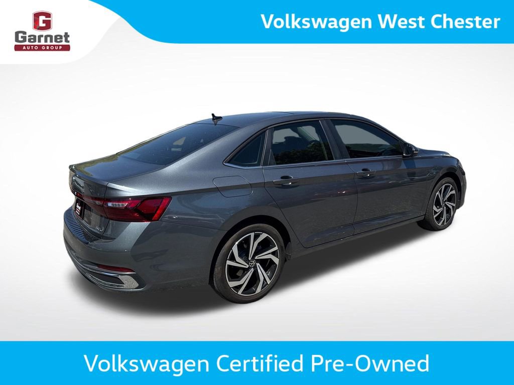Used 2025 Volkswagen Jetta SEL FWD image 5