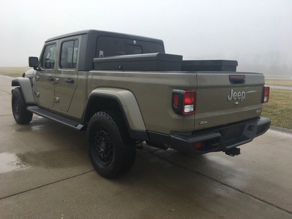 Used 2020 Jeep Gladiator Overland image 4