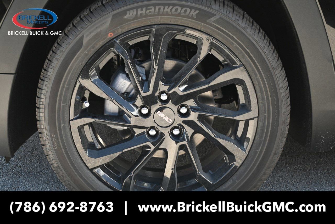 New 2024 GMC Terrain SLT w/ Elevation Edition image 11