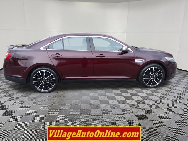 Used 2019 Ford Taurus Limited image 12