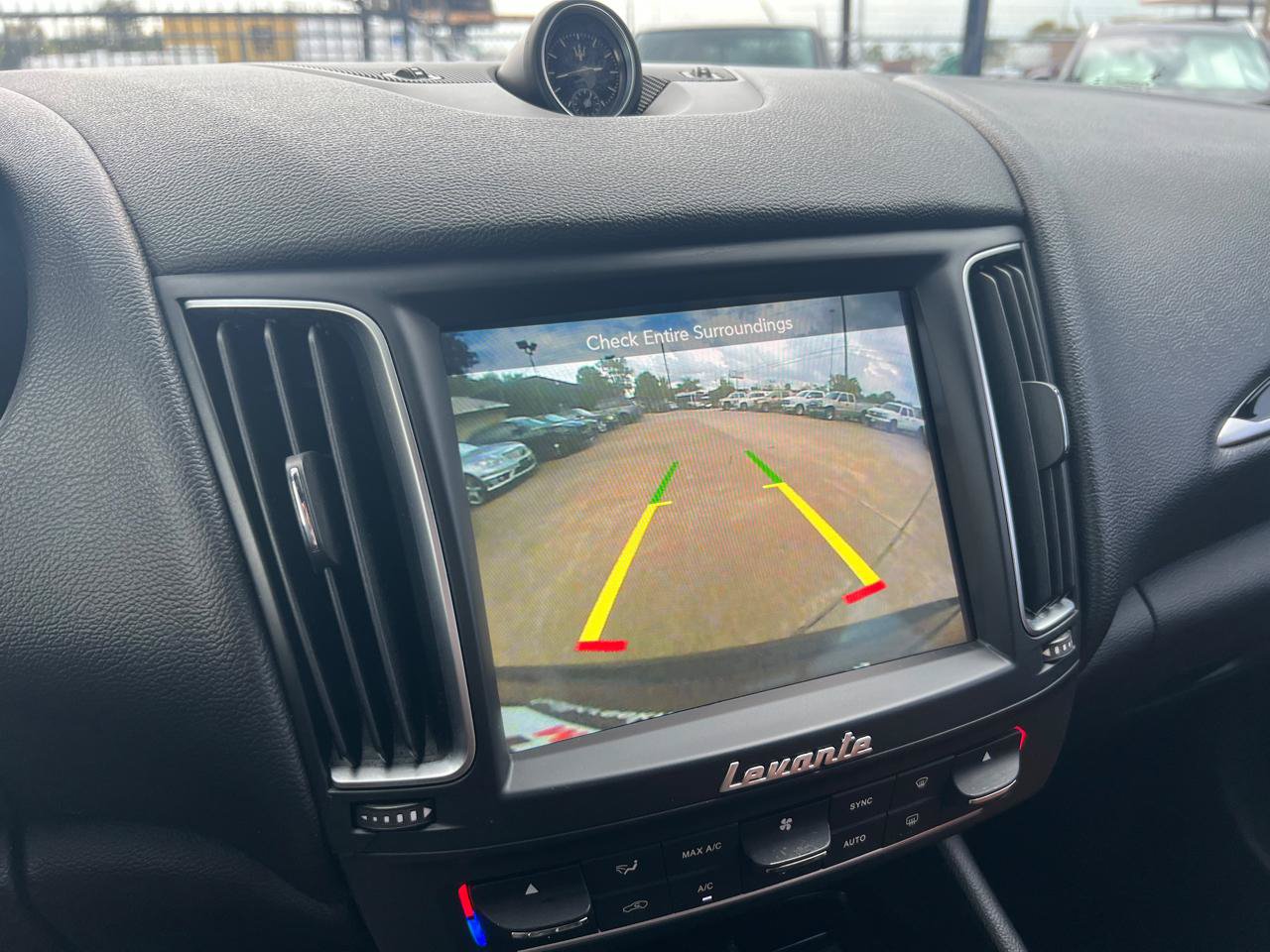 Used 2018 Maserati Levante AWD/4WD image 23