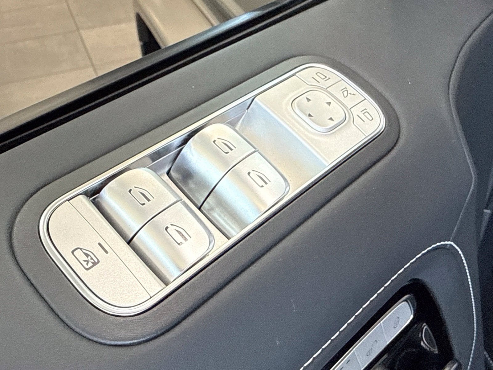 New 2027 Mercedes-Benz G 63 AMG 4MATIC image 8