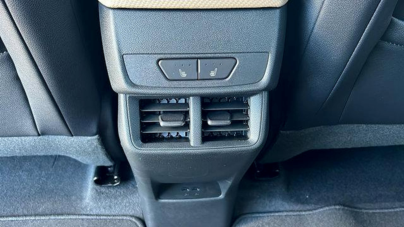 New 2026 Chevrolet Equinox ACTIV w/ Convenience Package III image 14