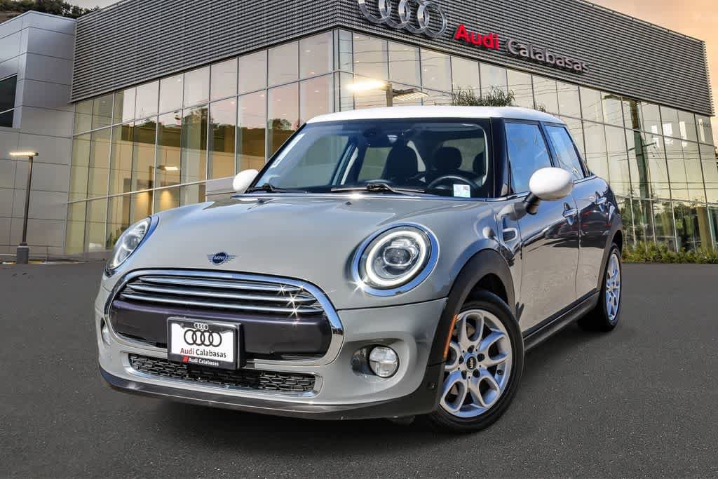 Used 2019 MINI Cooper 4-Door Hardtop w/ Premium Package video 1