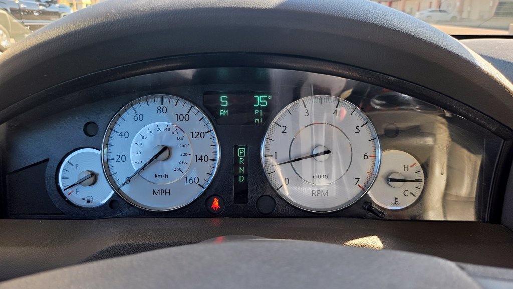 Used 2009 Chrysler 300 C RWD image 32