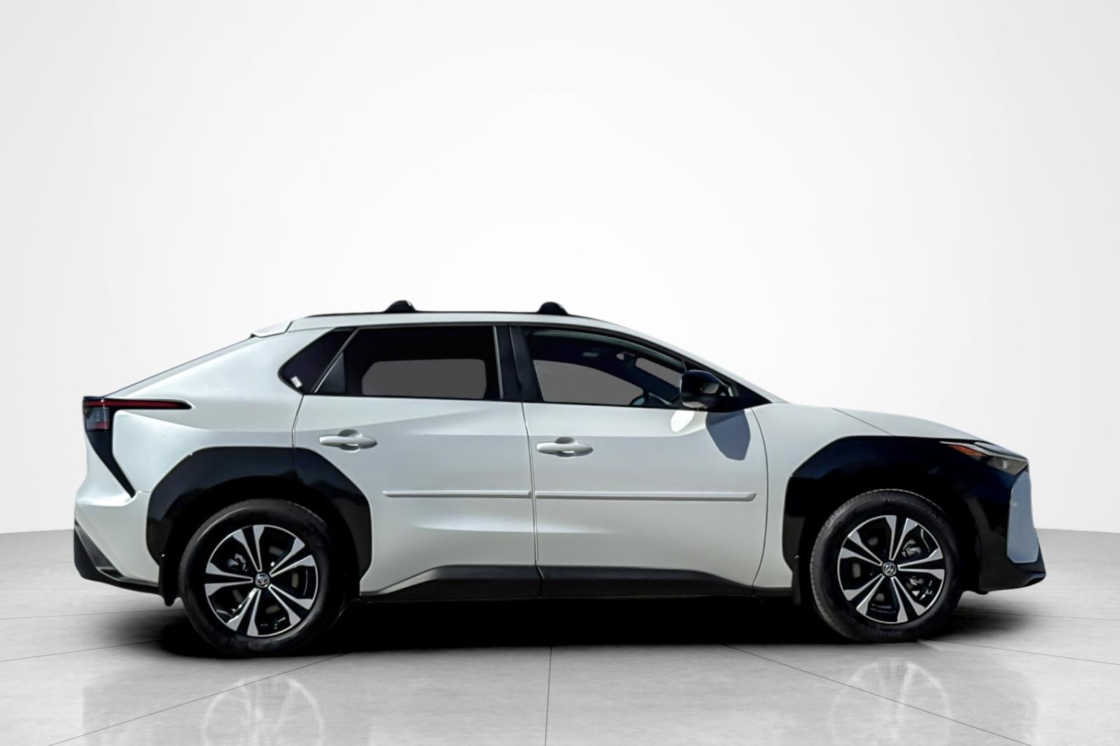 Used 2025 Toyota bZ4X FWD w/ Weather Package image 6