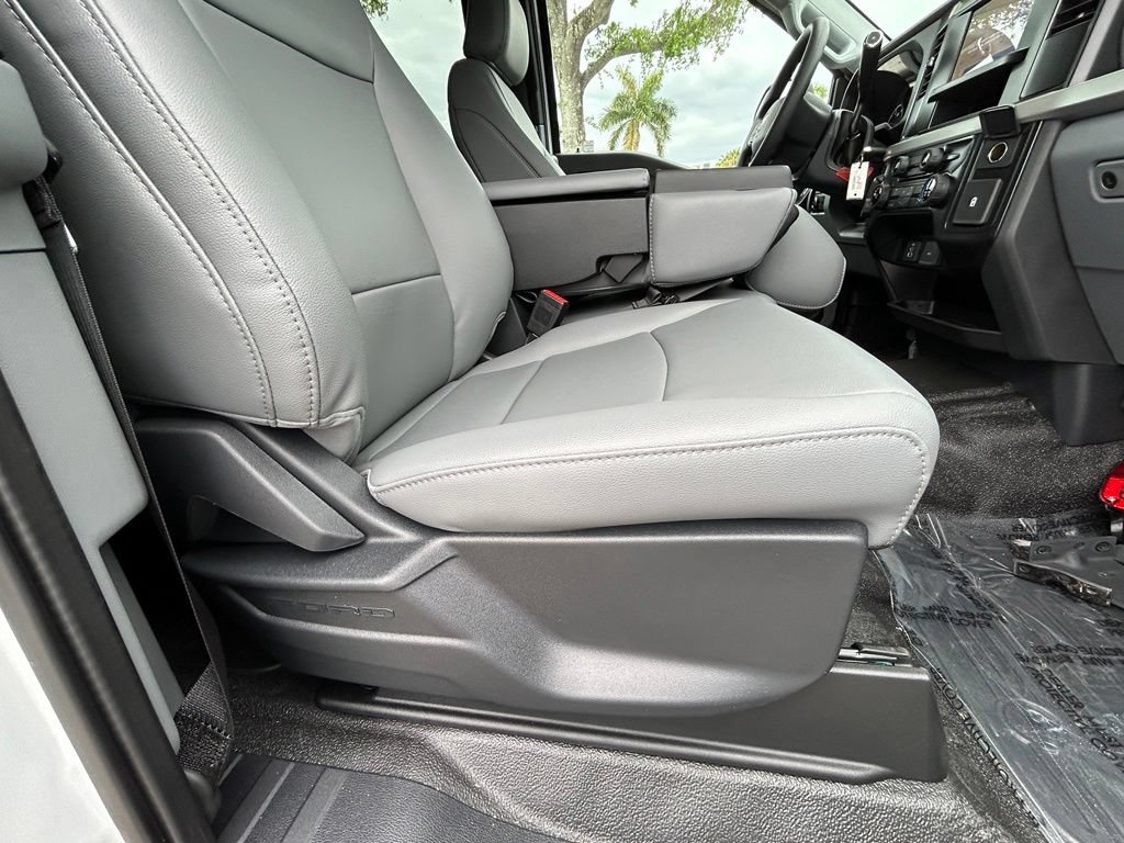 New 2026 Ford F550 4x4 SuperCab Super Duty image 21