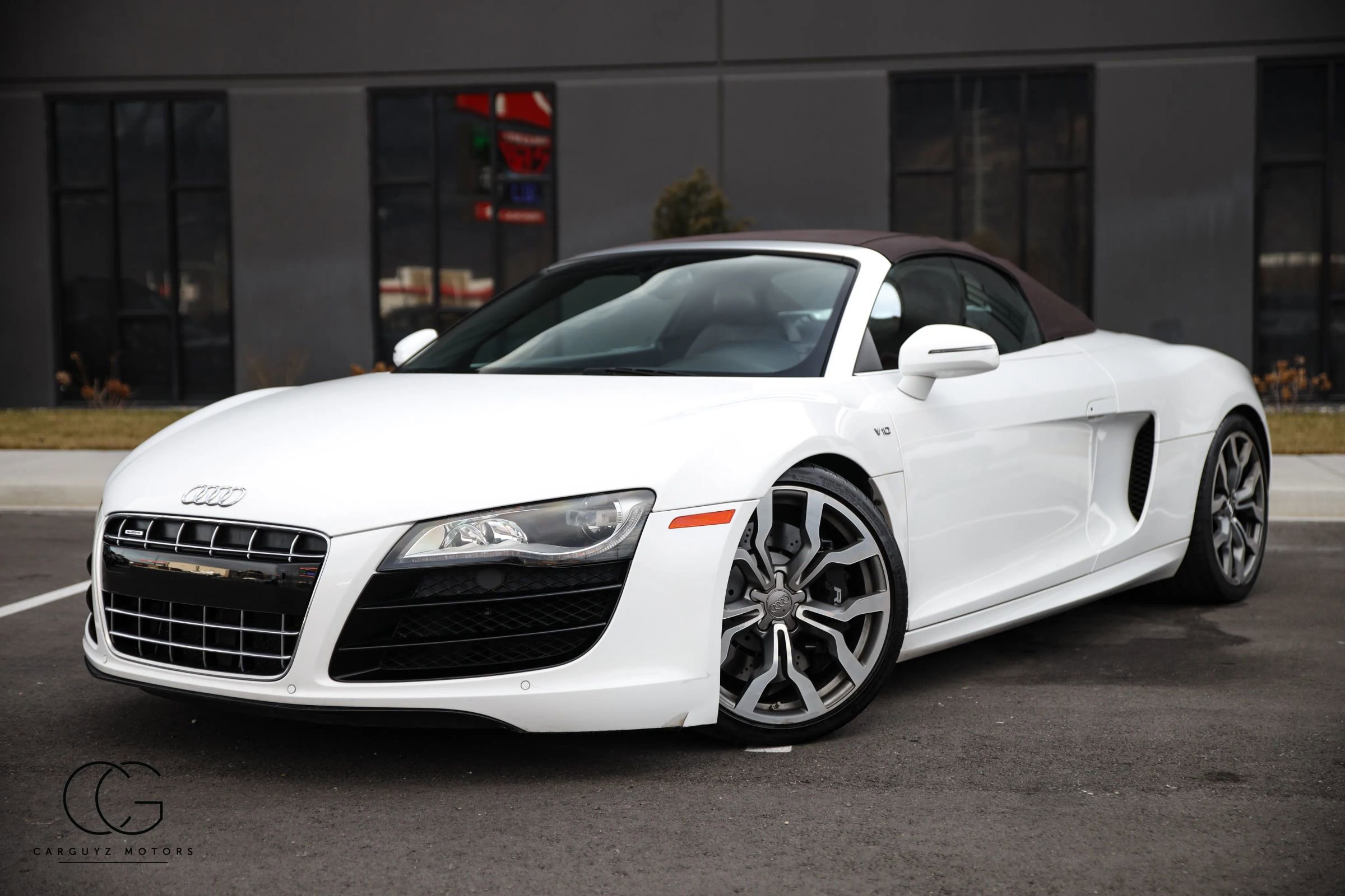 Used 2011 Audi R8 V10 AWD/4WD image 2