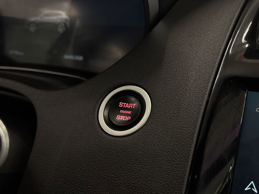 Used 2021 Jaguar E-PACE SE image 27