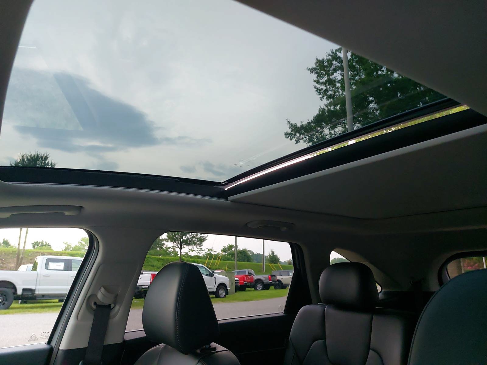 New 2026 Kia Sorento S w/ S Panoramic Sunroof Package FWD image 31