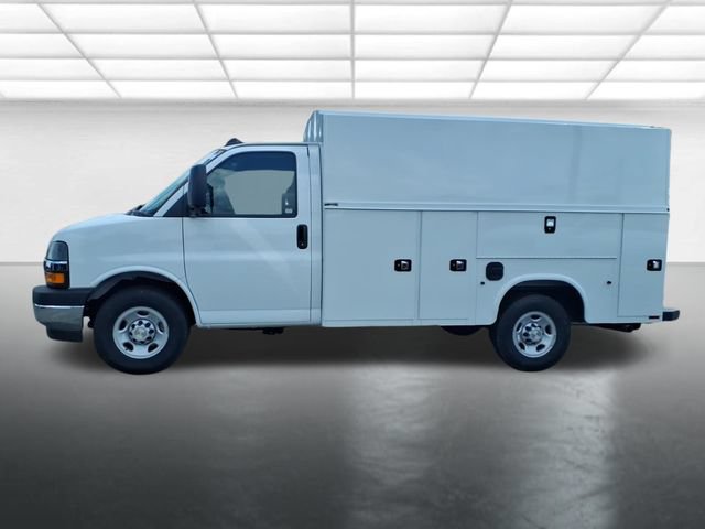 New 2026 Chevrolet Express 3500 w/ Power Convenience Package RWD video 2