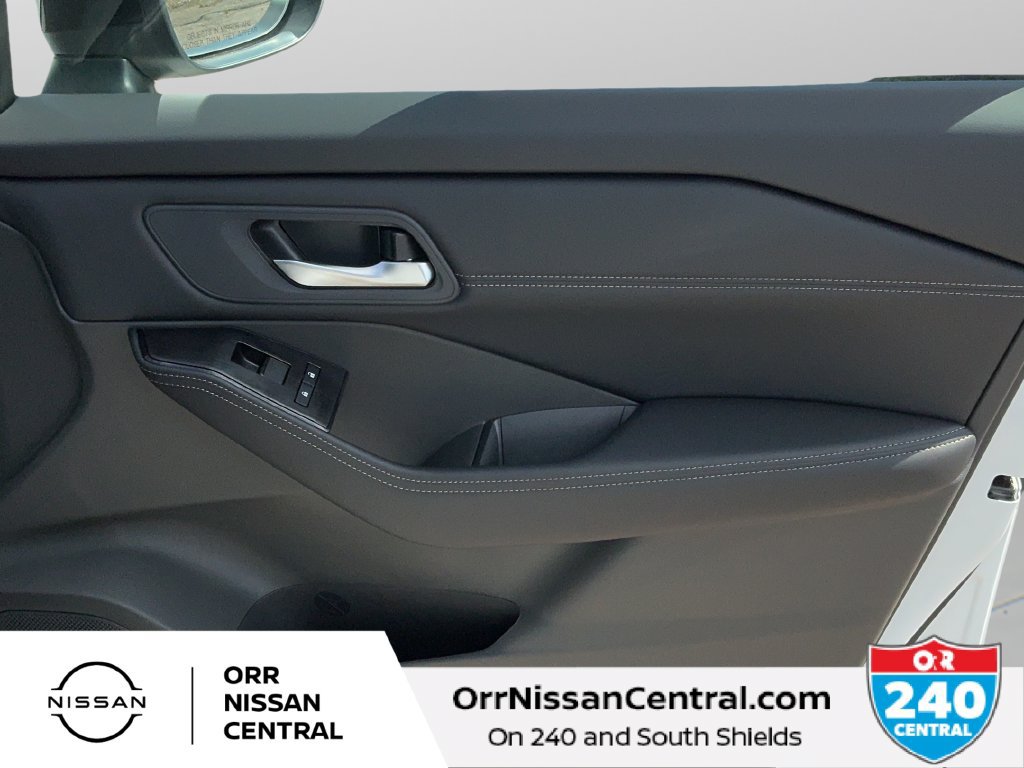 New 2027 Nissan Rogue Dark Armor FWD image 10