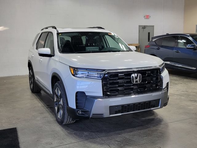 New 2026 Honda Pilot Touring image 4