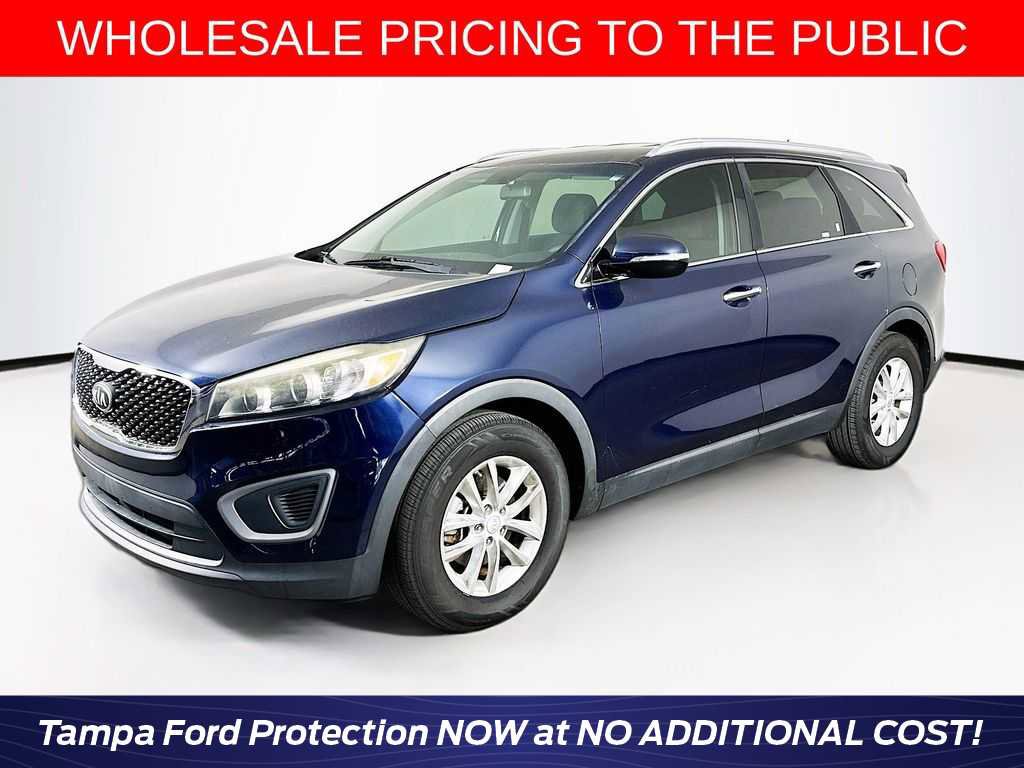 Used 2016 Kia Sorento LX image 1