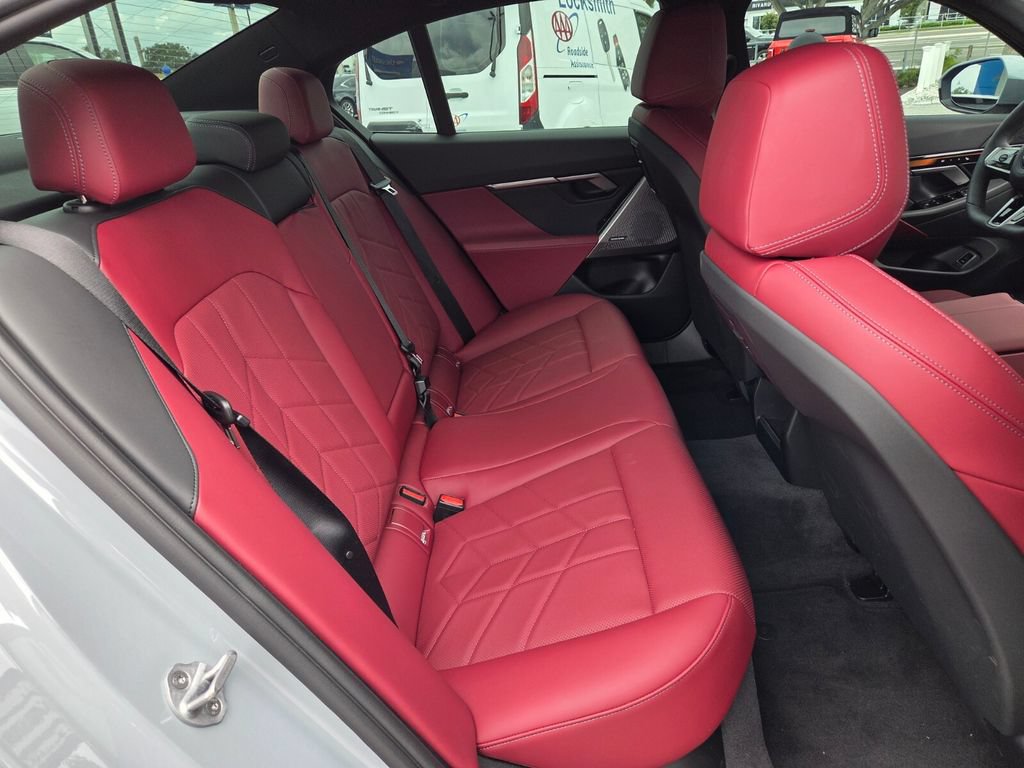 Used 2027 BMW 530i w/ M Sport Package RWD image 14