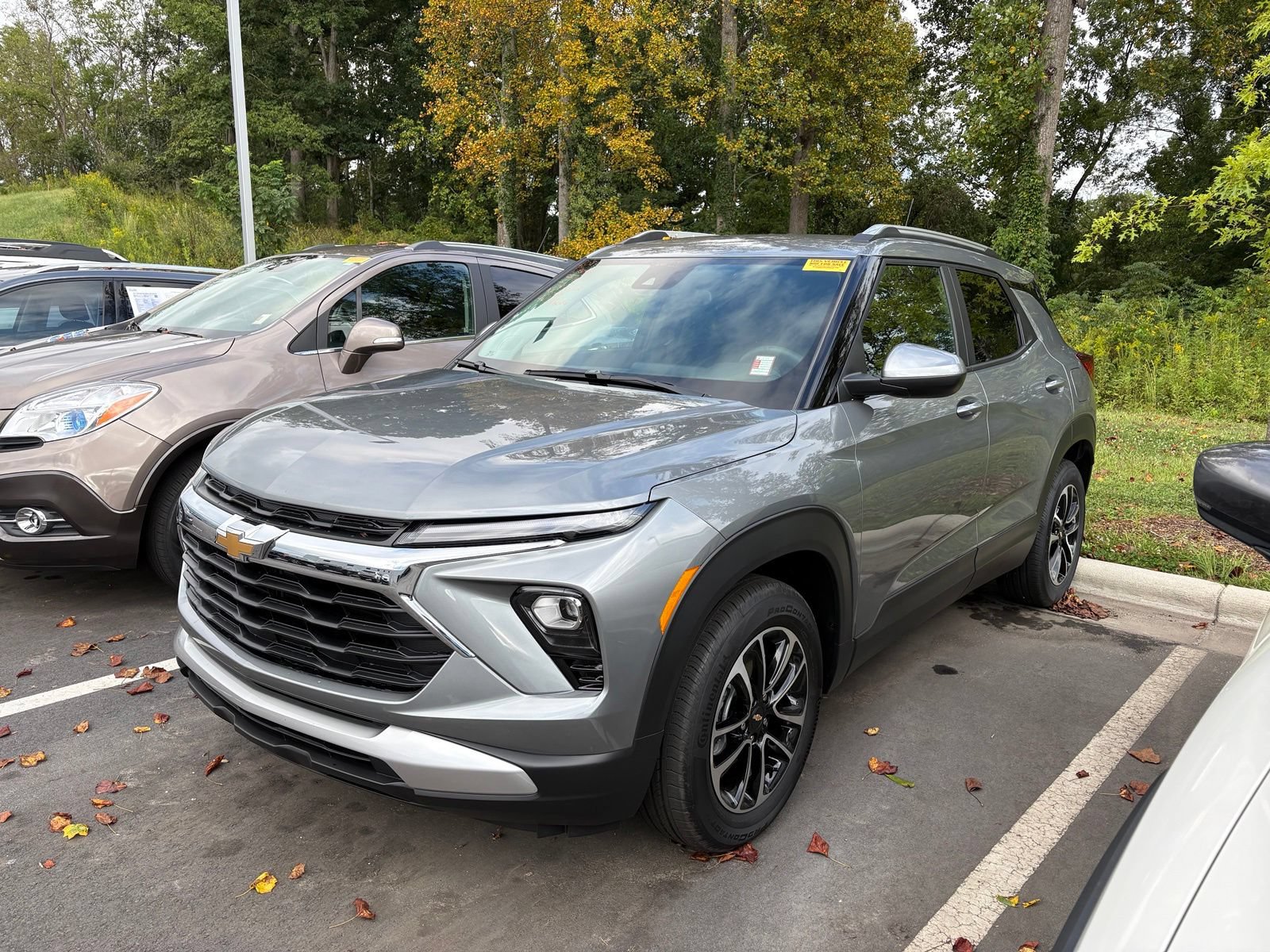 Used 2026 Chevrolet TrailBlazer LT FWD image 3