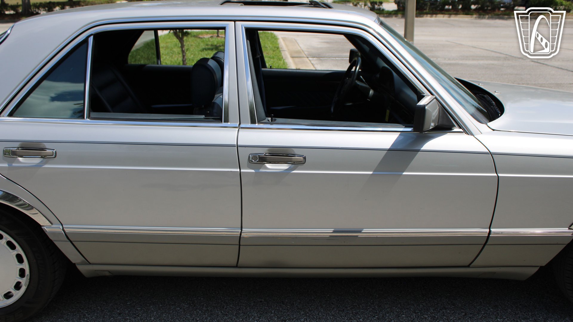 Used 1990 Mercedes-Benz 300 SE image 34