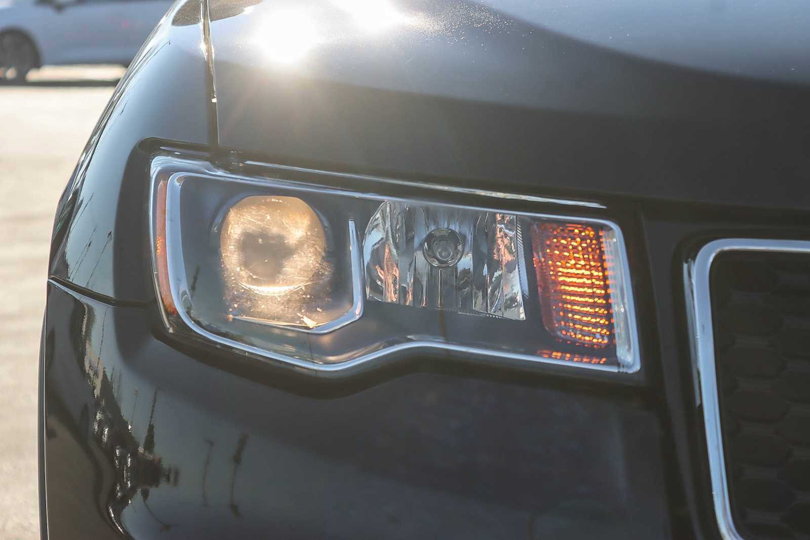 Used 2017 Jeep Grand Cherokee Laredo image 7