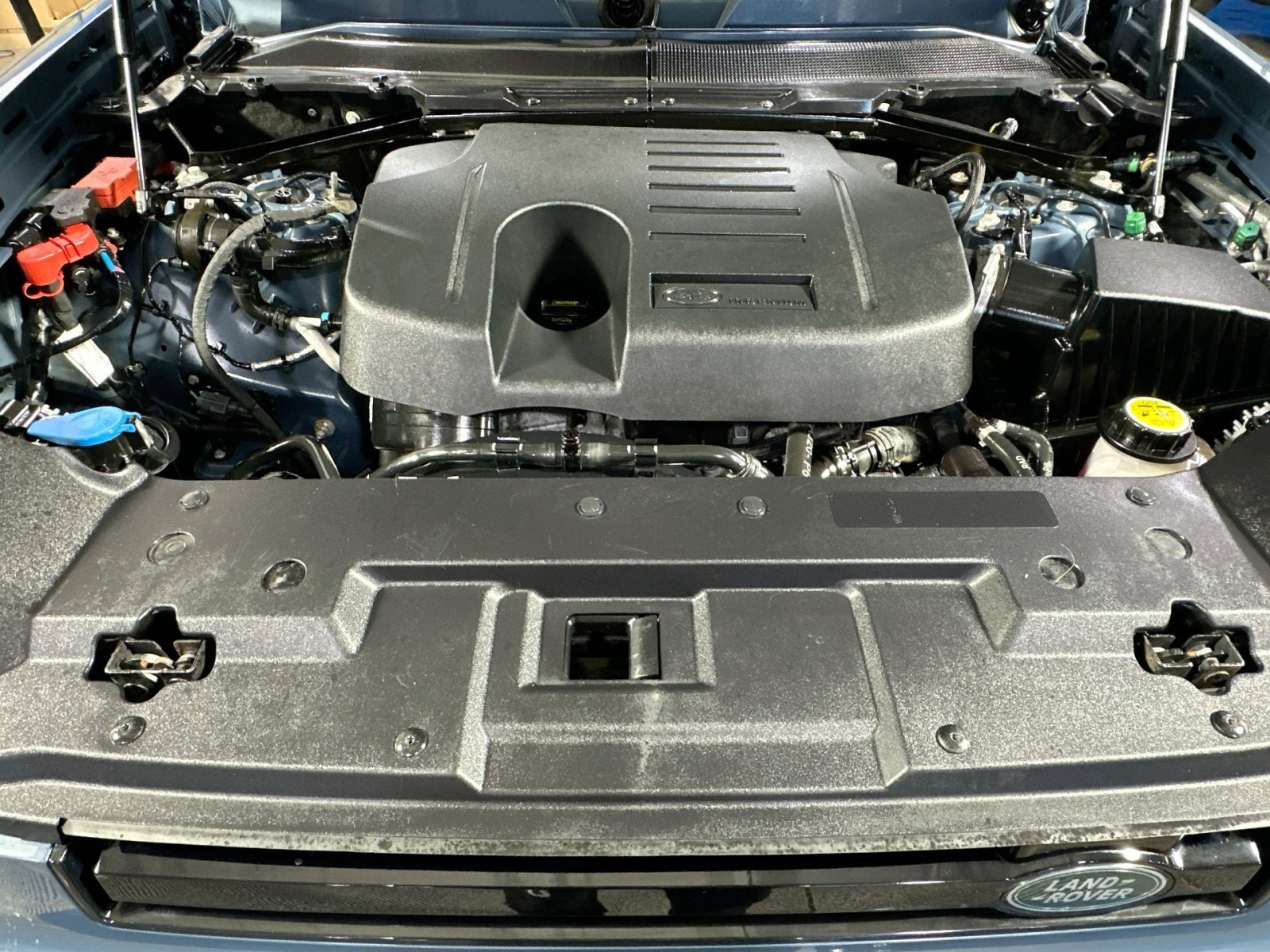 Used 2020 Land Rover Defender 110 HSE image 43