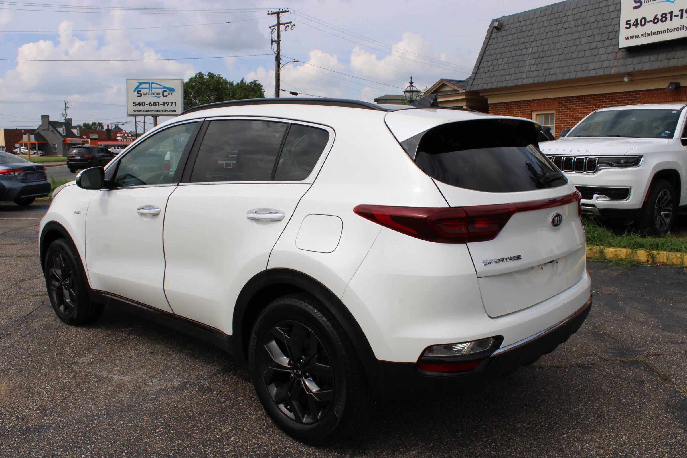 Used 2020 Kia Sportage S w/ S Sunroof Package AWD/4WD image 2