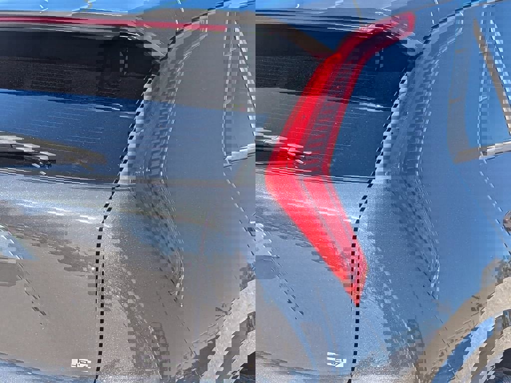 Used 2023 Kia Niro EX Touring image 7