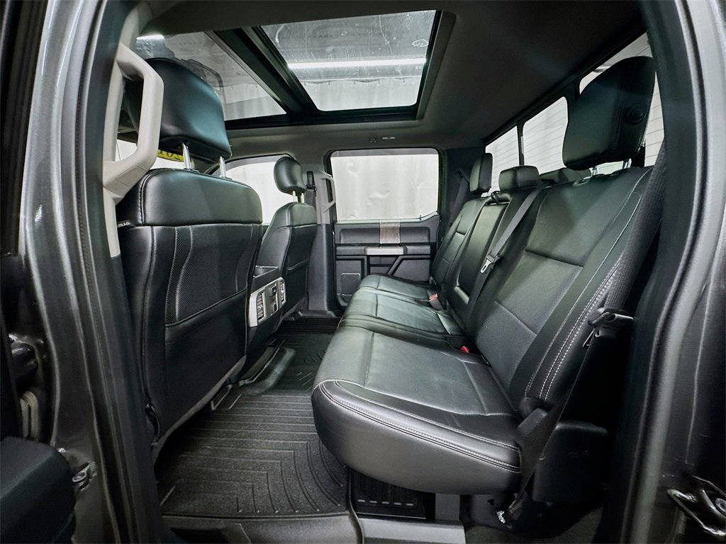 Used 2017 Ford F350 Lariat image 21