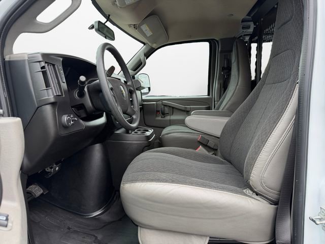 Used 2024 Chevrolet Express 2500 w/ Driver Convenience Package image 9