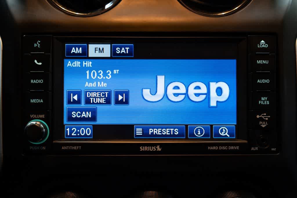 Used 2015 Jeep Compass Limited FWD image 13