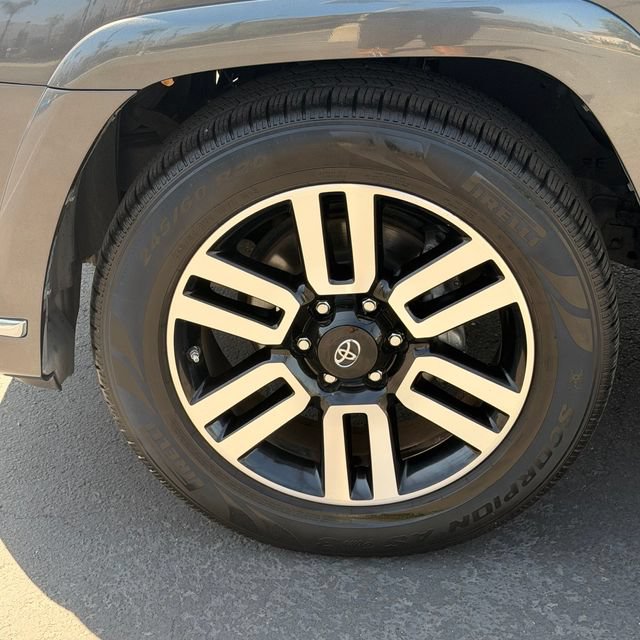 Used 2021 Toyota 4Runner Limited RWD image 12