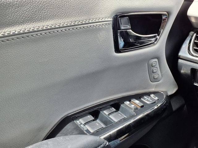 Used 2016 Toyota Avalon Touring w/ Protection Package FWD image 18
