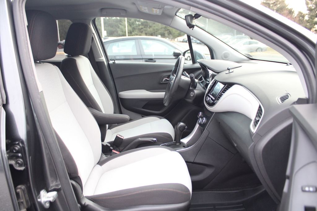 Used 2020 Chevrolet Trax LS w/ Tint and Cruise Package image 11