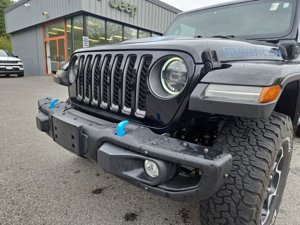 Used 2023 Jeep Wrangler Unlimited Rubicon 4xe w/ Steel Bumper Group AWD/4WD image 6