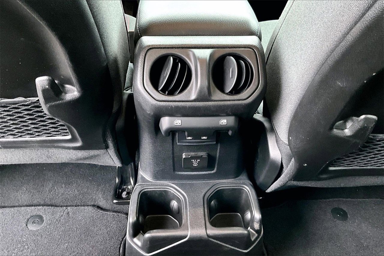 Certified 2025 Jeep Wrangler Unlimited Rubicon image 14