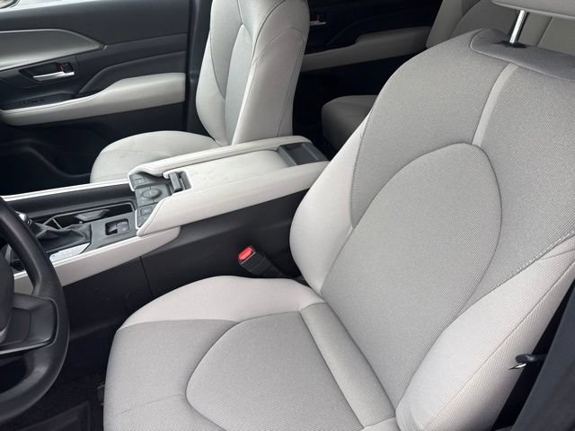 Used 2025 Toyota Grand Highlander FWD image 25