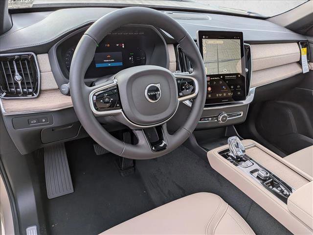 New 2026 Volvo XC90 T8 Plus w/ Protection Package Premier AWD/4WD image 3