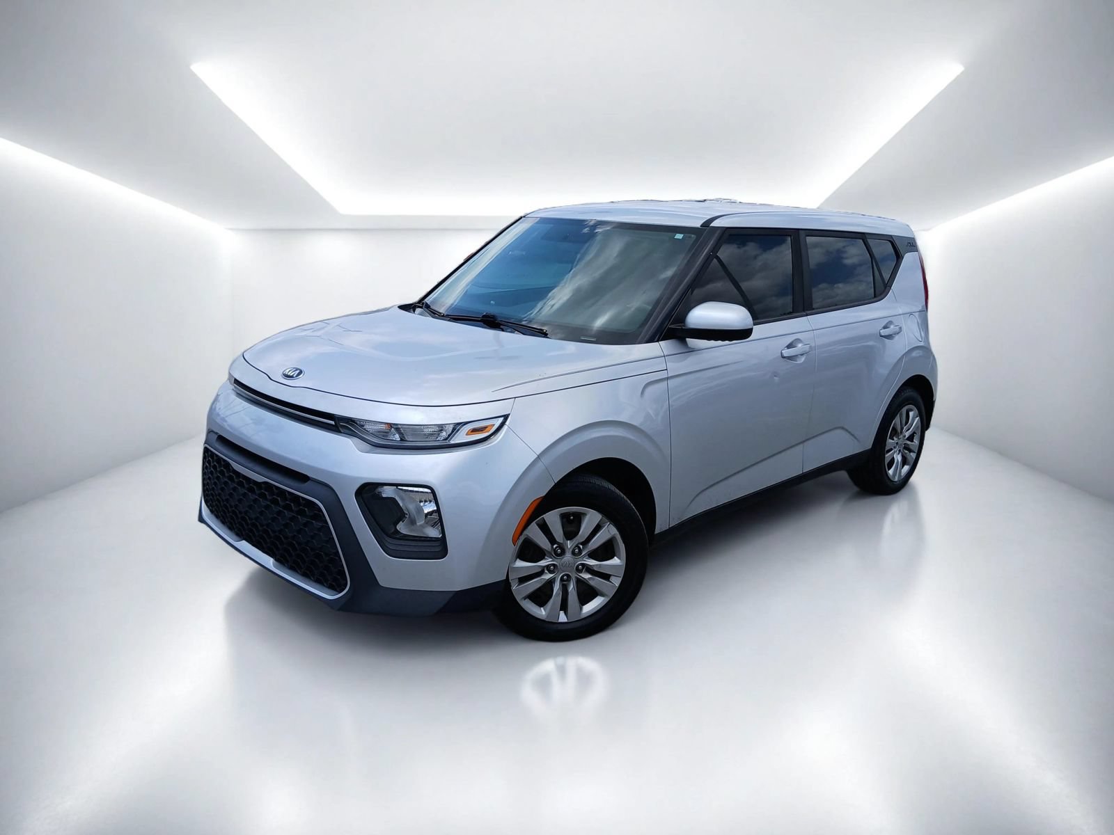 Used 2020 Kia Soul LX FWD image 2