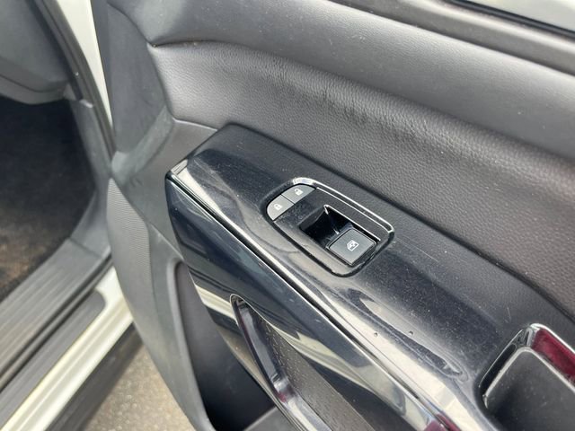 Used 2022 Nissan Pathfinder SV image 31