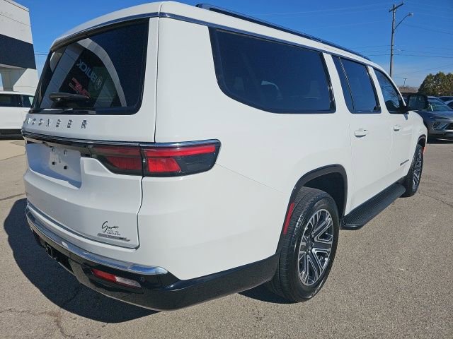 Used 2023 Jeep Wagoneer L Series II image 7