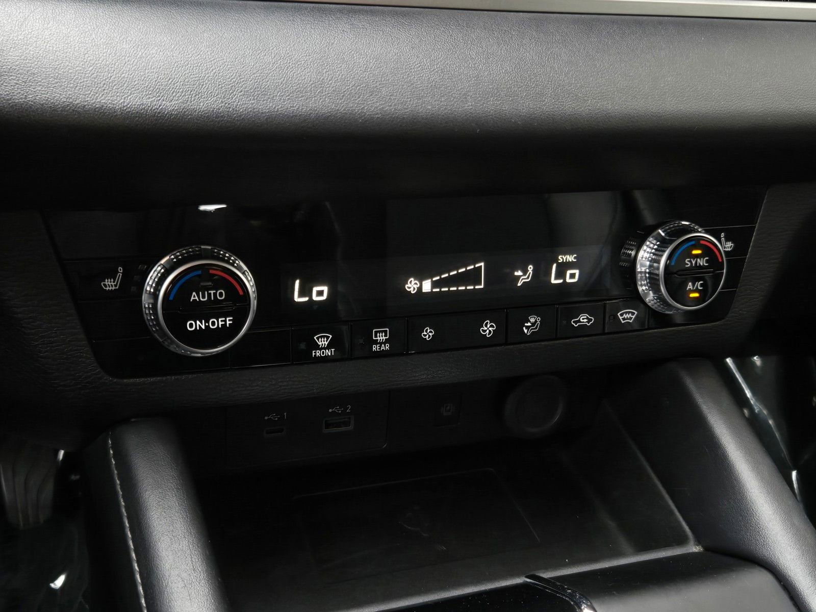 Used 2024 Mitsubishi Outlander SE Black Edition image 19