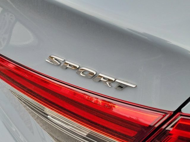 Used 2023 Honda Civic Sport image 5
