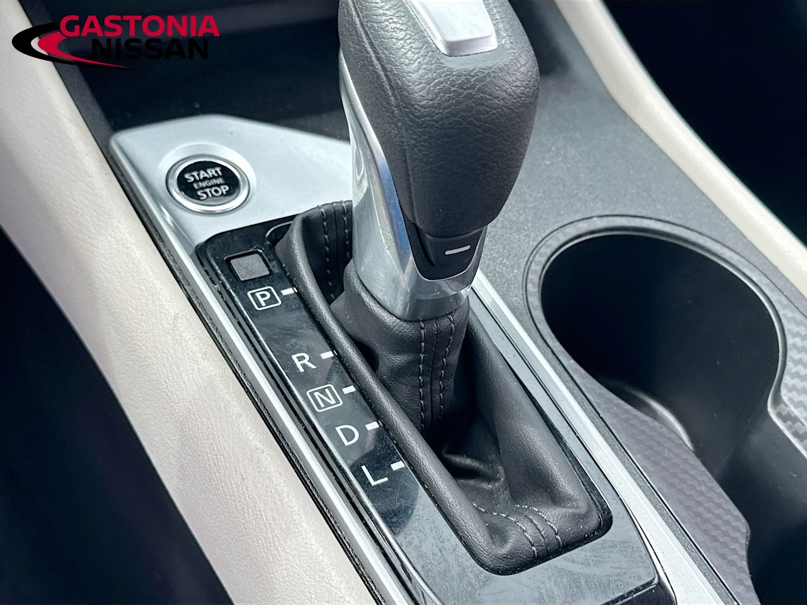 Used 2025 Nissan Altima 2.5 SV FWD image 22