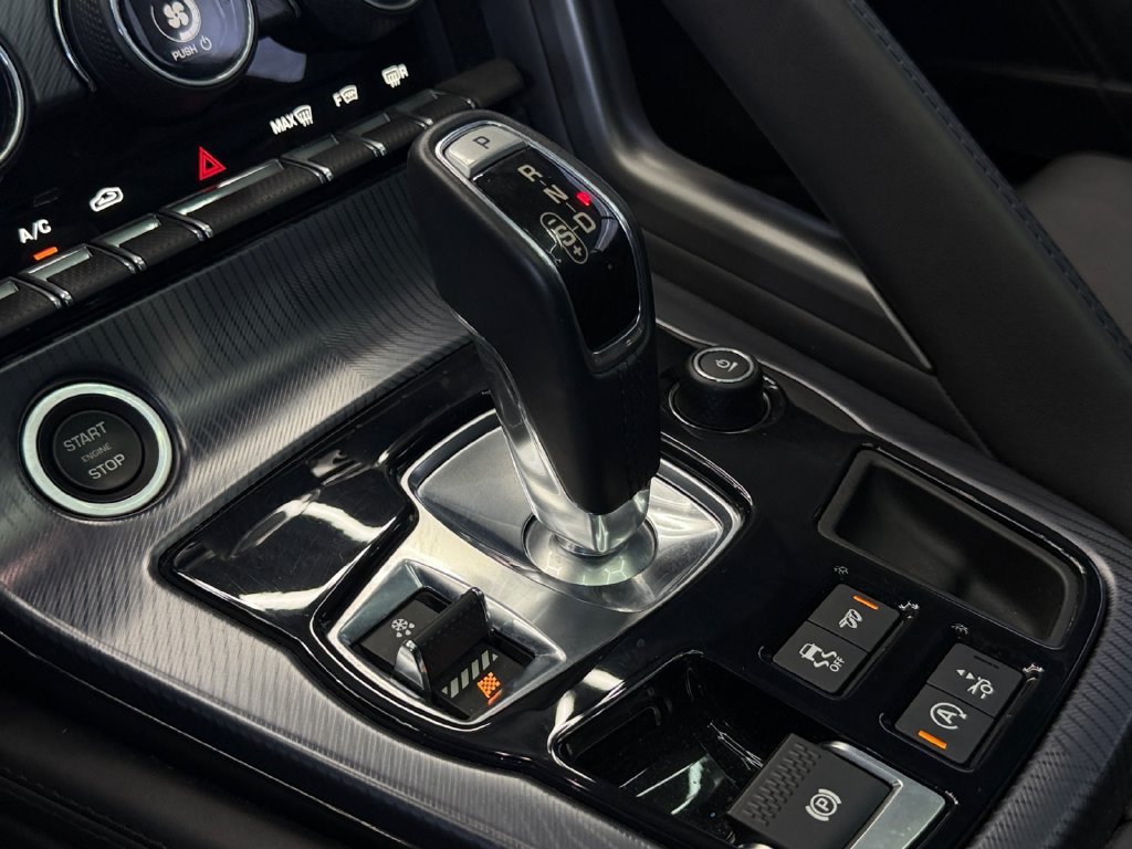 Used 2018 Jaguar F-TYPE R-Dynamic RWD image 20