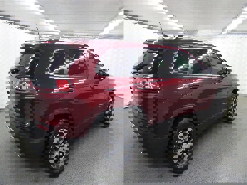 Used 2019 Jeep Cherokee Limited w/ Luxury Group image 7