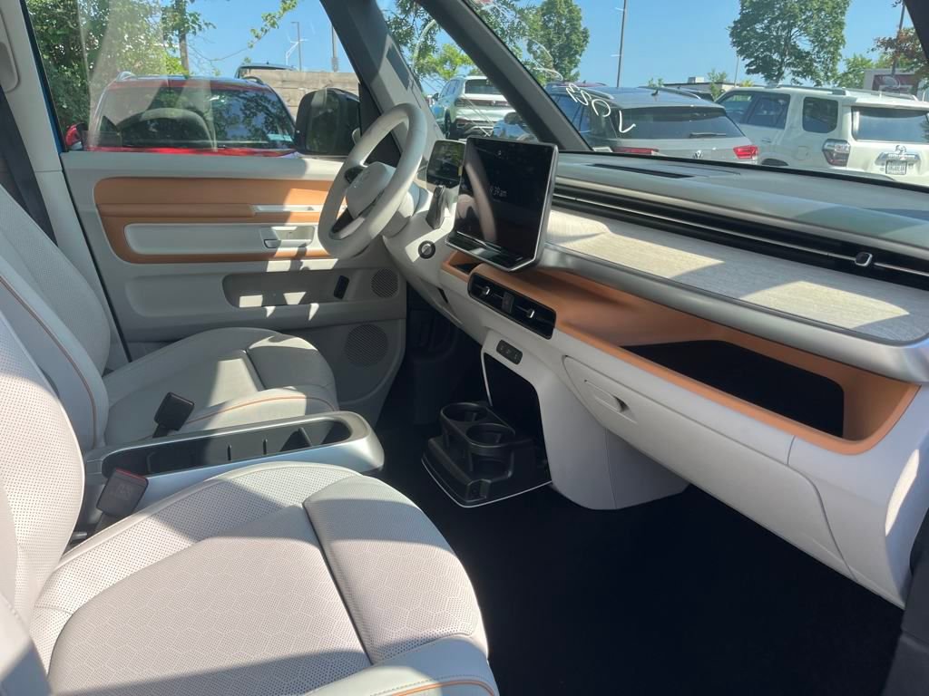 New 2025 Volkswagen ID. Buzz 1st Edition image 21