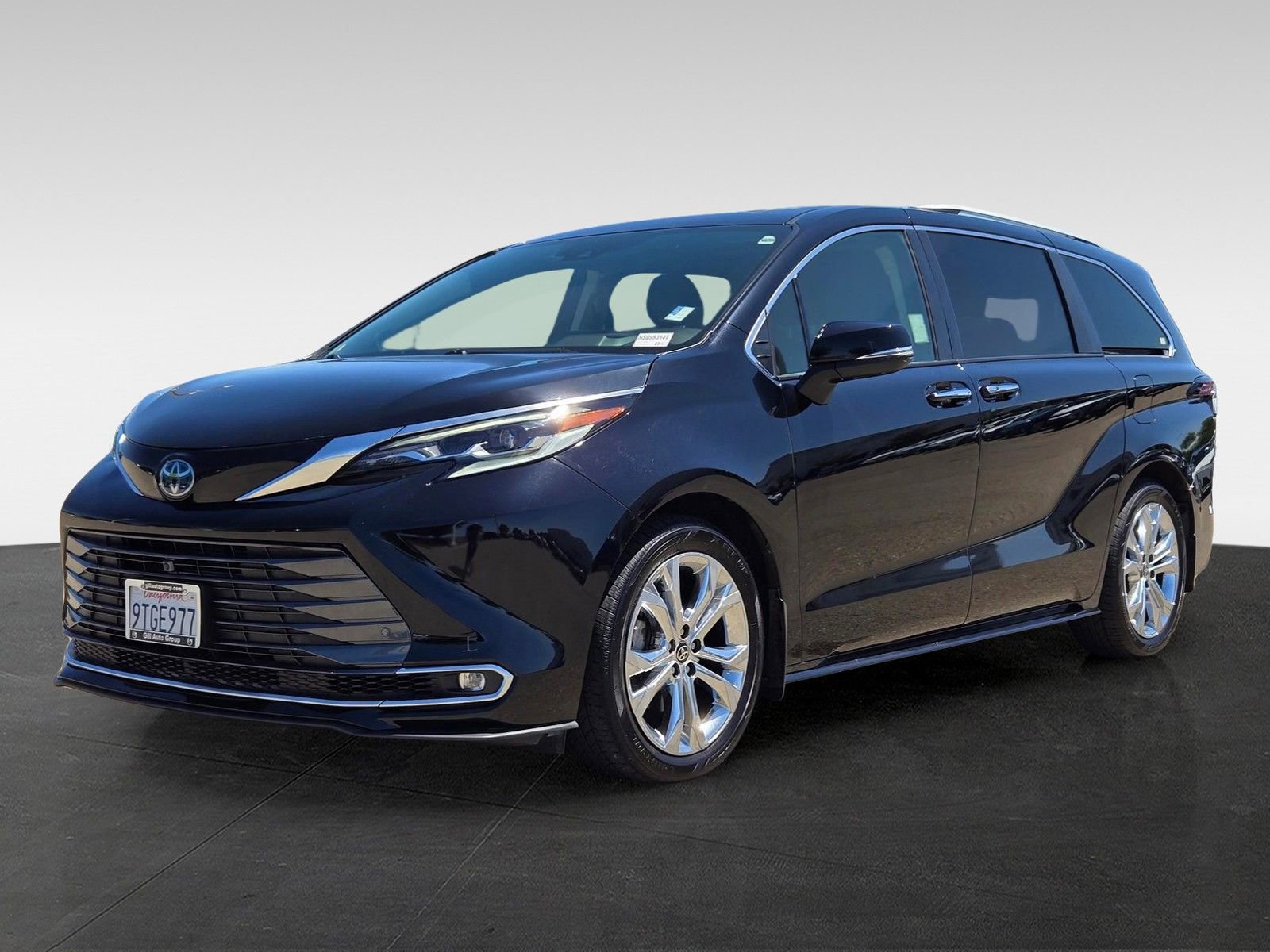 Used 2022 Toyota Sienna Platinum FWD image 8